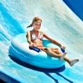 I parchi acquatici per bambini e famiglie sono l'ideale per trovare refrigerio nelle calde giornate estive a pochi passi da casa. Sono infatti disseminati da nord a sud per tutta la penisola, isole comprese
