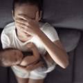 la depressione post partum colpisce molte neomamme, ecco come imparare a conoscerne i sintomi e soprattutto a non sottovalutarla
