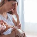 Il baby blues colpisce molte donne nei primi tempi del post parto. Non è grave, ma non va trasucrata per evitare che si trasformi in una vera e propria depressione post partum