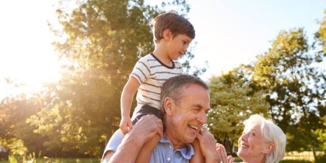 Festa dei nonni: le più belle frasi per dire grazie