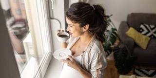 Si può bere il caffè in gravidanza?