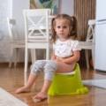 La stitichezza è un problema diffuso nei bambini fin dai primi mesi di vita. Le cause possono essere legate ad abitudini alimentari e stili di vita poco corretti oppure da un momento di disagio psicologico come l'ingresso all'asilo o la nascita del fratellino. Ecco come intervenire