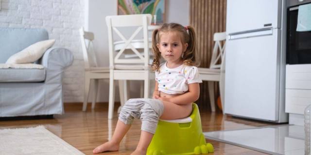Feci chiare e lingua gialla in una bimba di 3 anni
