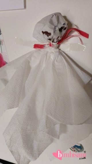 fantasmino di fazzoletti fantasmino di fazzoletti
