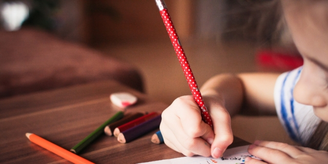 Pregrafismo: significato, utilità e gli esercizi per i bambini