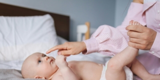 Allarme pertosse, cosa rischiano i neonati?