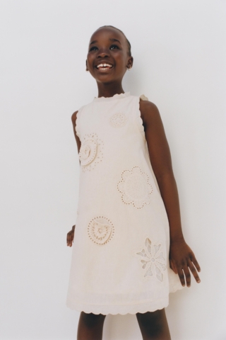 abiti-comunione-bambina-ricamato-zara