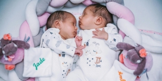 Gravidanza gemellare: sintomi, rischi e informazioni utili