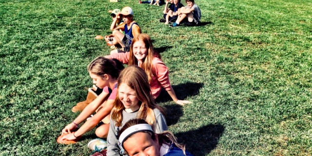 Come affrontare la lunga estate con i bambini: consigli per i genitori