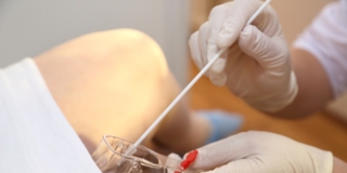 Tampone vaginale in gravidanza: a cosa serve e quando farlo
