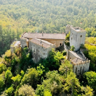 castello-gropparello castello-gropparello