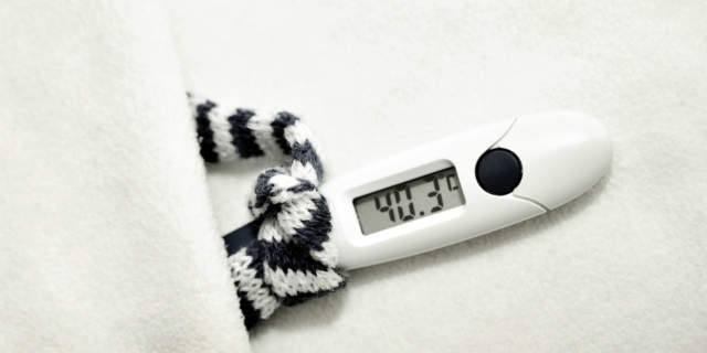 Virus del Congo che colpisce i bambini: sintomi, contagio e la situazione in Italia secondo Pregliasco