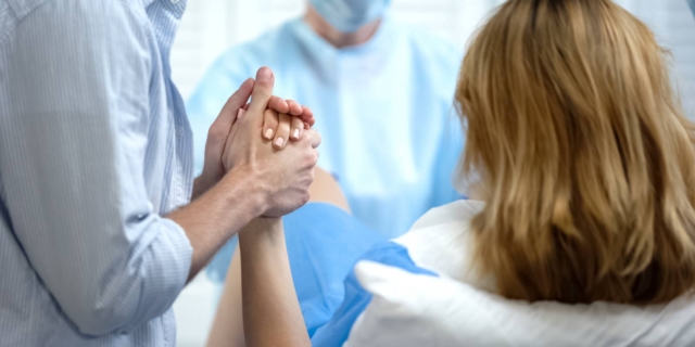 Sofferenza fetale durante il parto: sintomi, cause e conseguenze