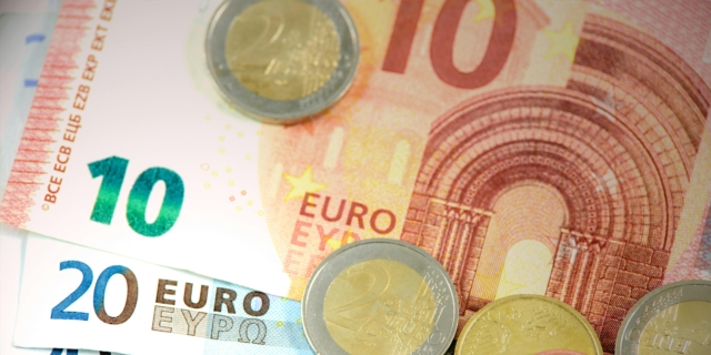 Dote scuola Lombardia 2025/26: dall’8 aprile le domande per acquisto materiale didattico e borse di studio