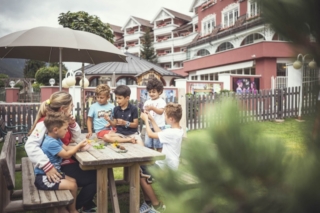 giochi bambini al cavallino bianco