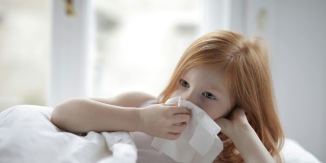 Adenovirus nei bambini: sintomi, durata e cura