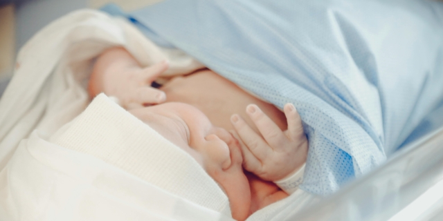 Suzione non nutritiva del neonato: cos’è e che importanza ha