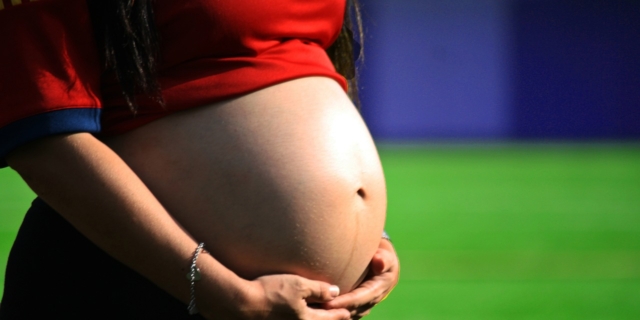 Singhiozzo del feto in gravidanza: perché compare e quando preoccuparsi