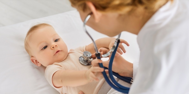 Come prevenire l’influenza nei bambini: i 10 consigli della Società Italiana di Pediatria
