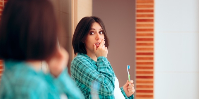 Gengive infiammate e sanguinanti in gravidanza: cosa fare e rimedi utili