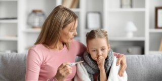 Tosse e febbre alta nei bambini: cosa fare?