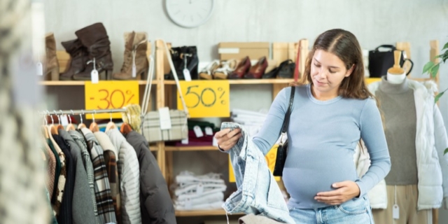 Come vestirsi in gravidanza: idee e consigli di look in dolce attesa