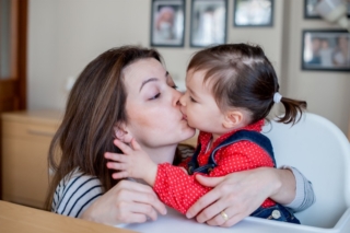 baciare i bambini in bocca baciare i bambini in bocca