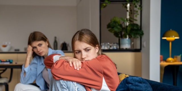 Strage di Crans Montana: l’ansia genitoriale collettiva emergente non si risolverà con l’iperprotezione dei figli