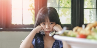 Disturbi alimentari precoci nei bambini: i segnali da non sottovalutare già in preadolescenza