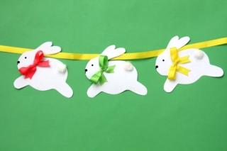 Festone decorativo con coniglietti