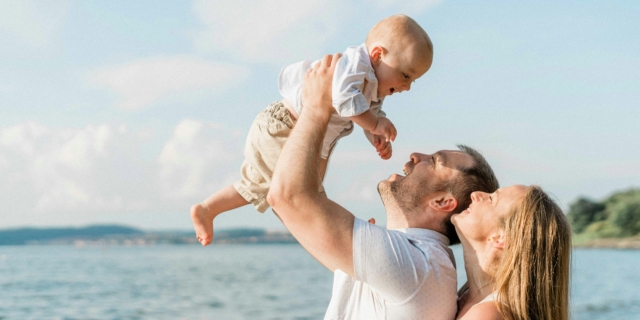 Come preparare la pelle al sole: prodotti e consigli utili per tutta la famiglia