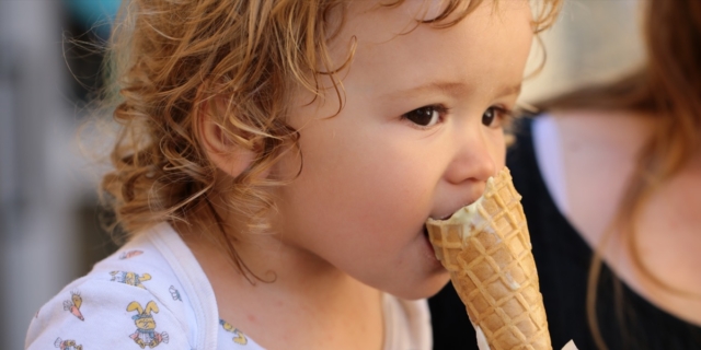 Ogni quanto dare il gelato ai bambini in estate?