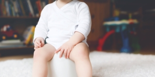 Idrocele nei bambini: le cause e come si cura Idrocele nei bambini: le cause e come si cura
