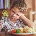 bambino che rifiuta le verdure