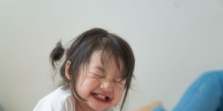 Come insegnare ai bambini a gestire la frustrazione: consigli pratici Come insegnare ai bambini a gestire la frustrazione: consigli pratici