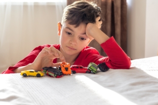 Noia nei bambini: perché fa bene e come gestirla Noia nei bambini: perché fa bene e come gestirla