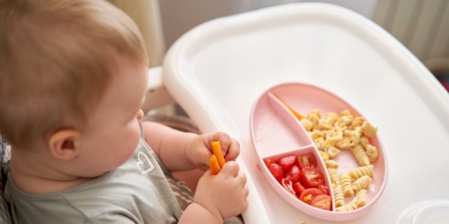 Guida alla pastina: come introdurla nello svezzamento e quali formati scegliere