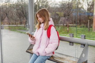 ragazzi e smartphone ragazzi e smartphone