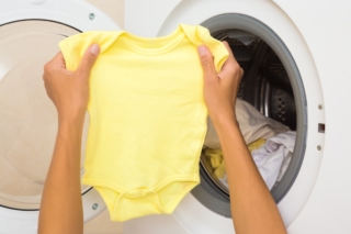 come lavare i vestiti del neonato come lavare i vestiti del neonato