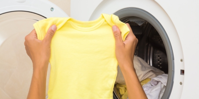 Come lavare i vestiti del neonato in modo sicuro