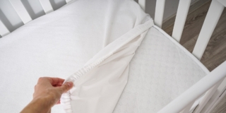 Come lavare bene le lenzuola quando ci sono i bambini in casa