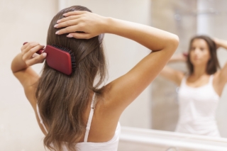 perdita-capelli-allattamento-cover